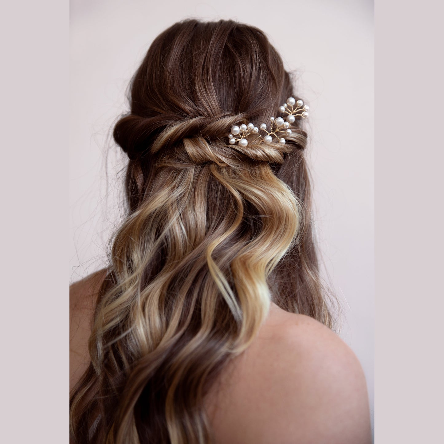 Millie - Set of Three Pearl Burst Hair Pins