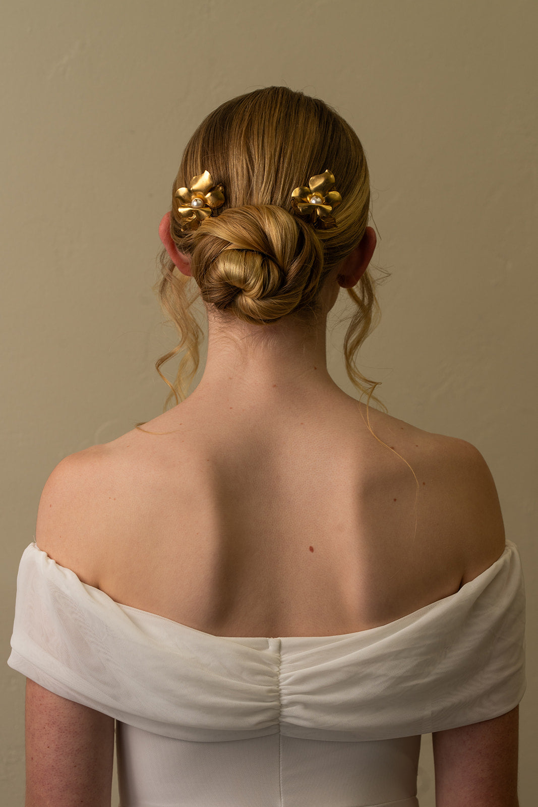 Set of two Mini Orchid Flower Combs - Set of Two, Bridal hair pice, wedding hair piece, barrettes