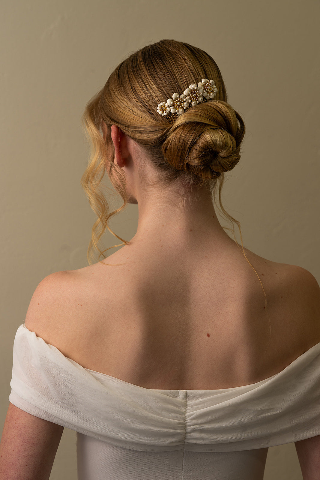 White and Gold Floral Comb - Bridal hair pice, wedding hair piece, barrettes