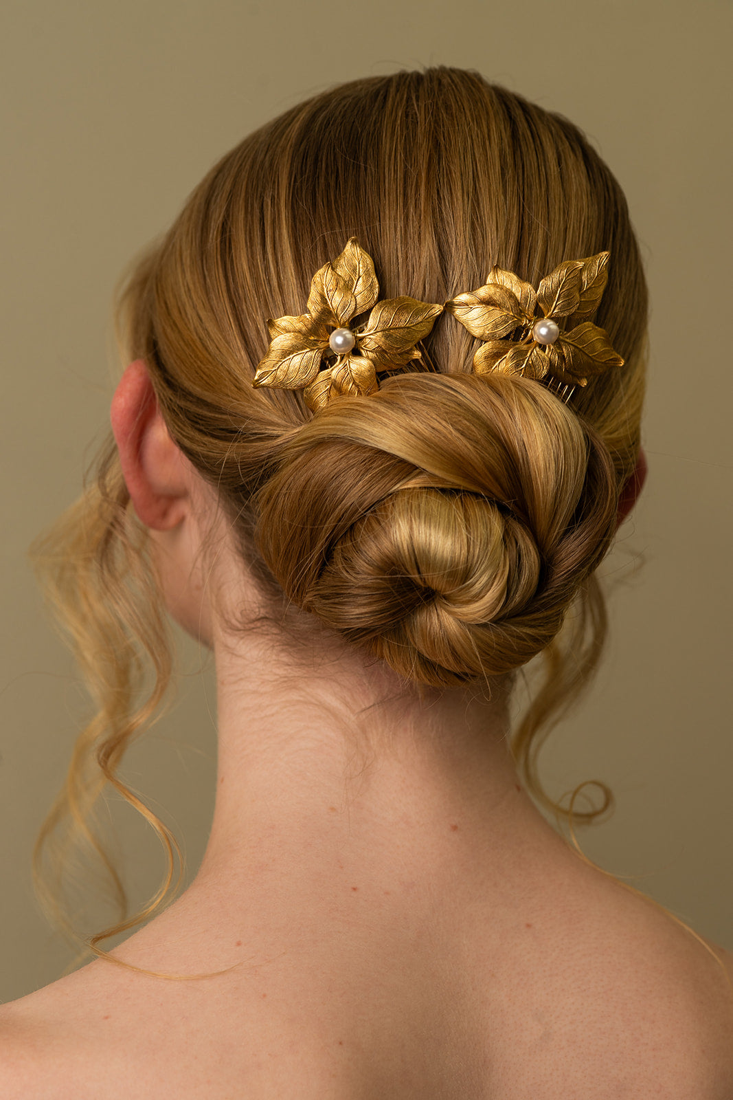 Set of Two Golden Leaf Pearl Combs – Bridal Hair Accessories, Wedding Updo Adornment