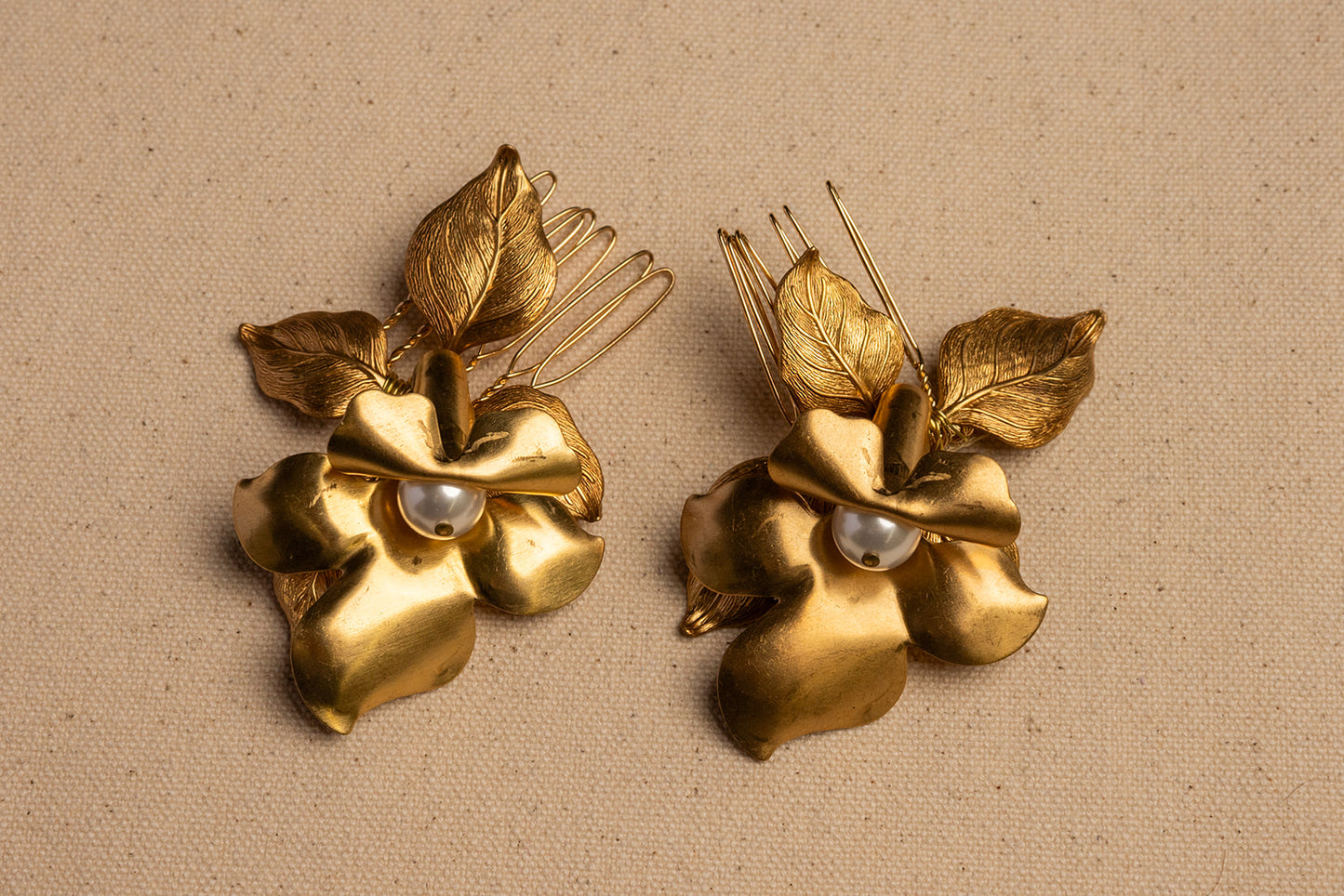 Set of two Mini Orchid Flower Combs - Set of Two, Bridal hair pice, wedding hair piece, barrettes