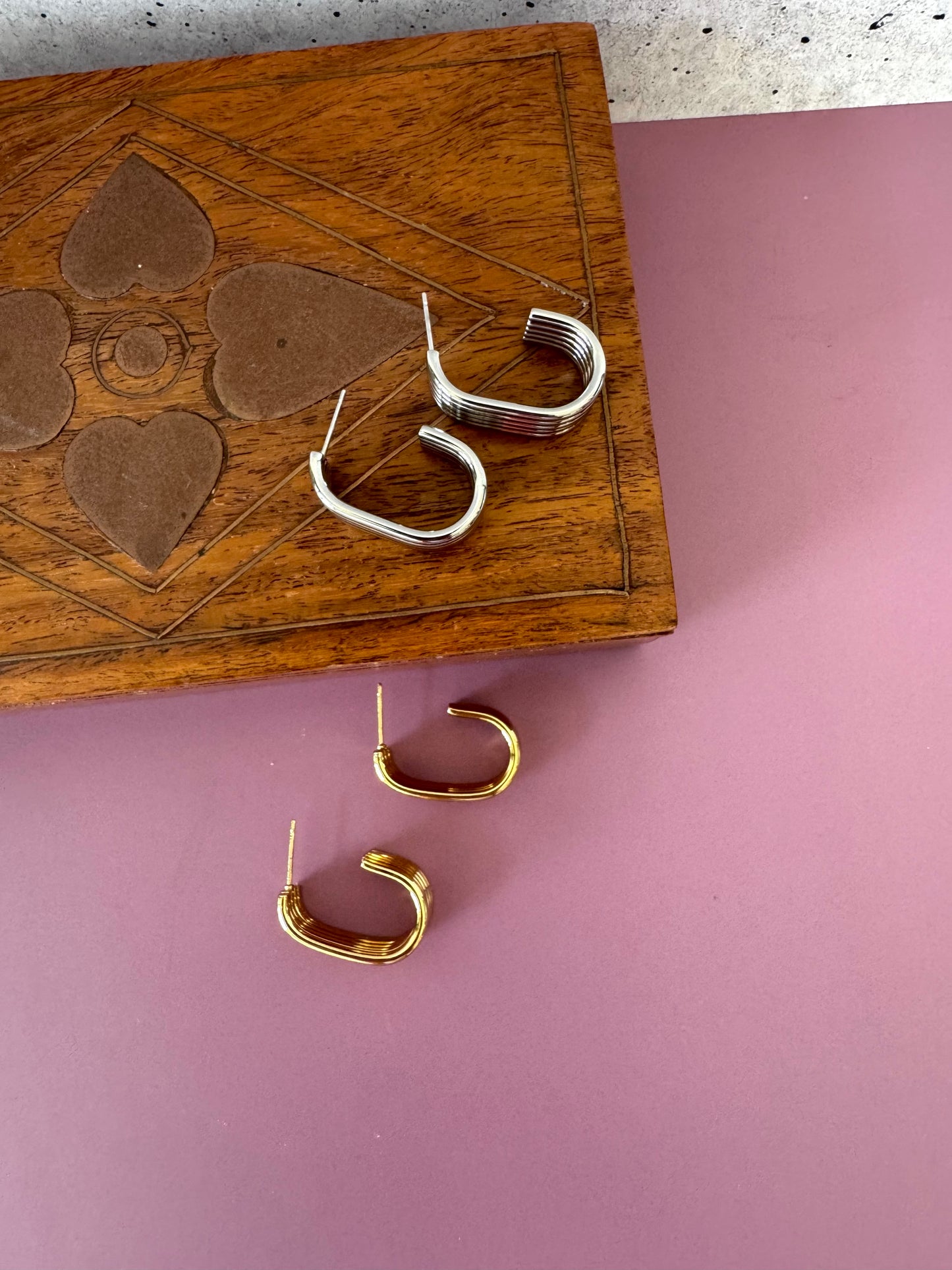 Large Lined Oval Hoop Earrings