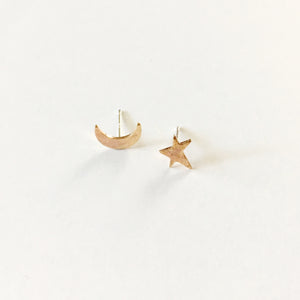 minimal gold stud earrings