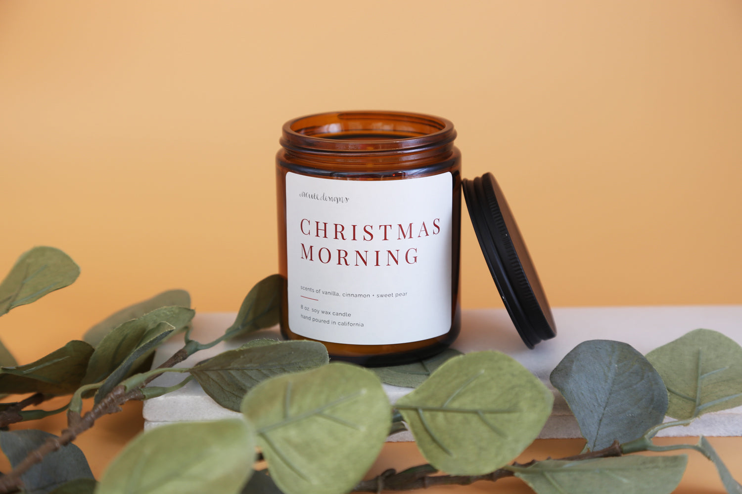 Christmas Morning Candle -  Scented Holiday Candle, Scents of vanilla, cinnamon, and sweet pear