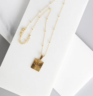 Gold Star Celestial Pendant Necklace, Gold Necklace, Dainty Gold Jewelry, Celestial, Gold Chain, Luminous Collection